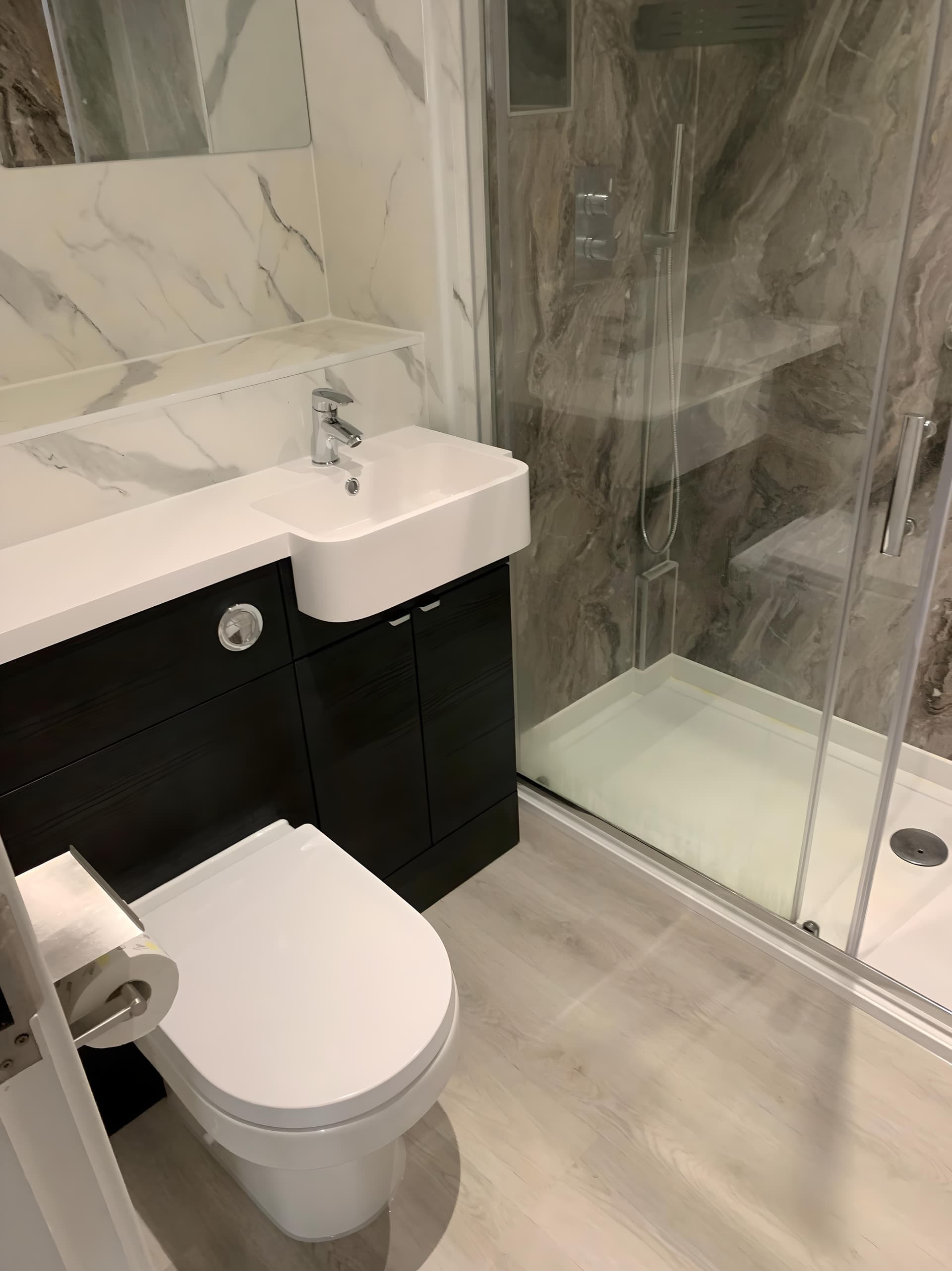 Quality Shower Repairs for Sandwich Properties